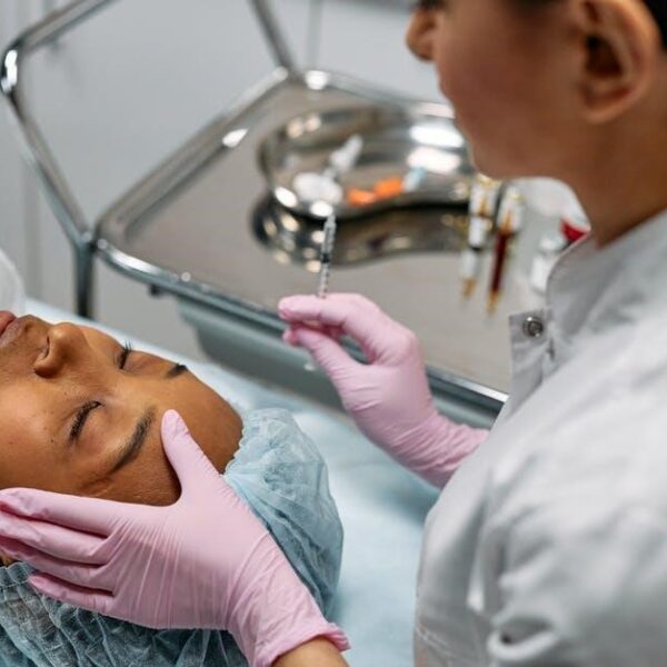 Expert Tips for Choosing the Best Eyelid Surgeon for Your Needs