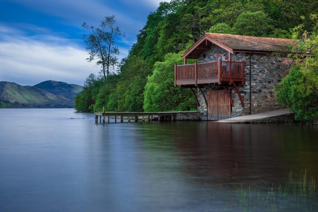Exploring Different Lake House Designs