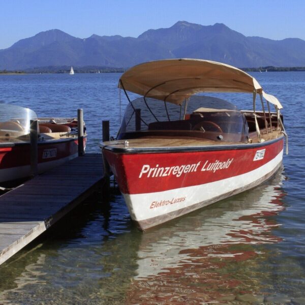 Top Tips for Choosing the Perfect Boat Moorage Location