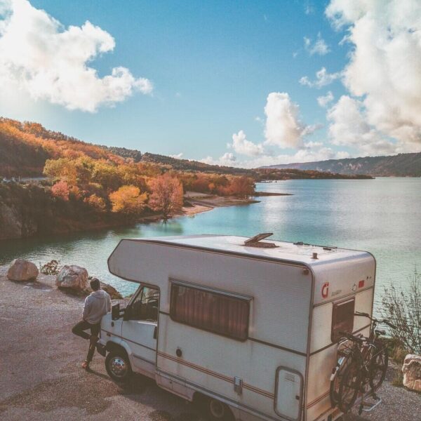 The Essential Guide to Finding the Right Full-Time RV Insurance