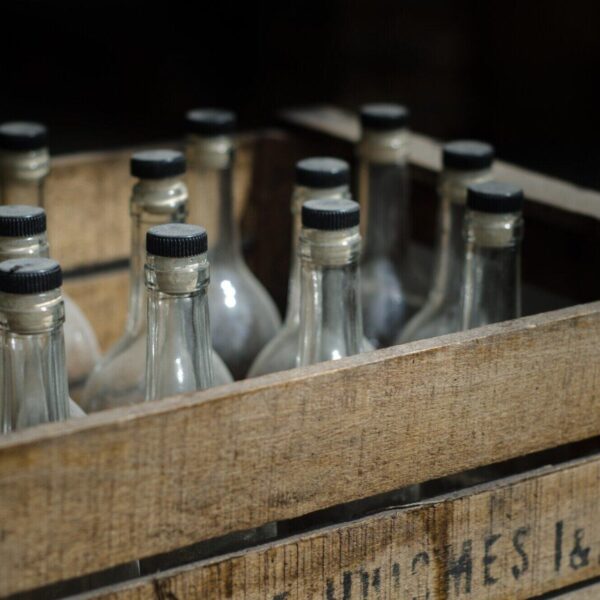 The Benefits of Bulk Glass Bottles for Sustainable Packaging