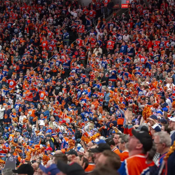 The Unexpected Moment: When an Oilers Fan Flashes the Crowd