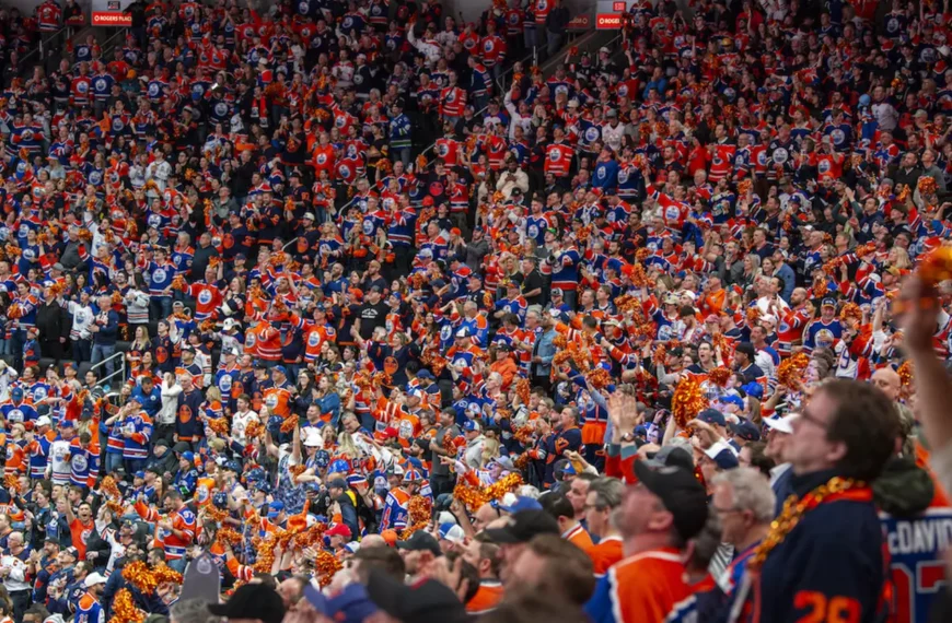 The Unexpected Moment: When an Oilers Fan Flashes the Crowd