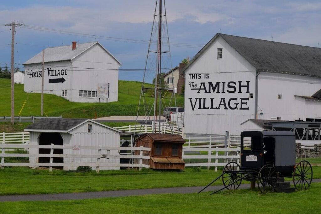 Exploring the Timeless Beauty of Amish Country Furniture