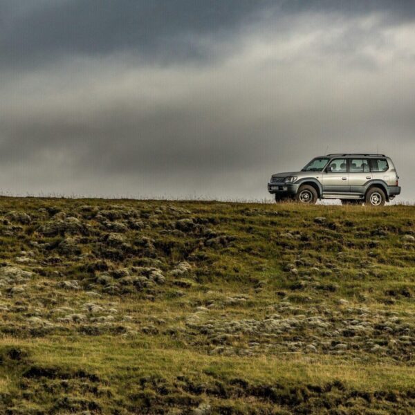 The Top 6 Reasons Why a Midsize SUV is Perfect for a Family of Six