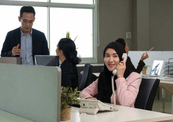 Maximizing Efficiency: Top 4 Call Center Tools You Need to Know About