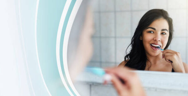 The Best Products for Effective Dental Whitening at Home